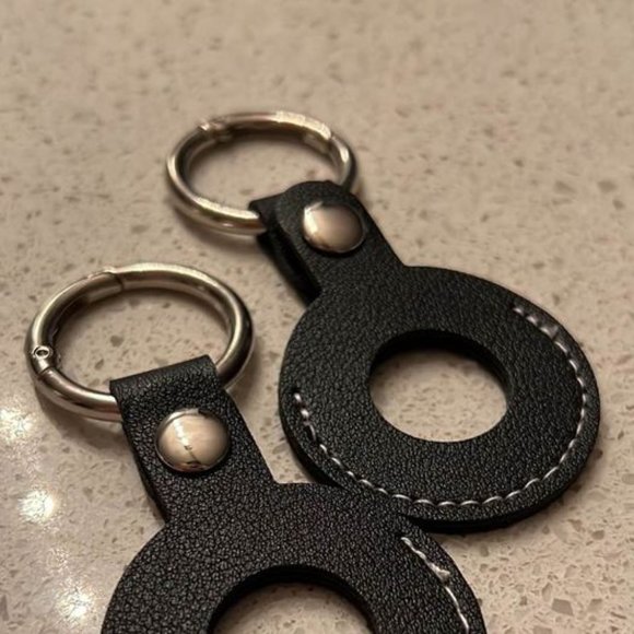 Brand new leather AirTag case - Picture 3 of 3